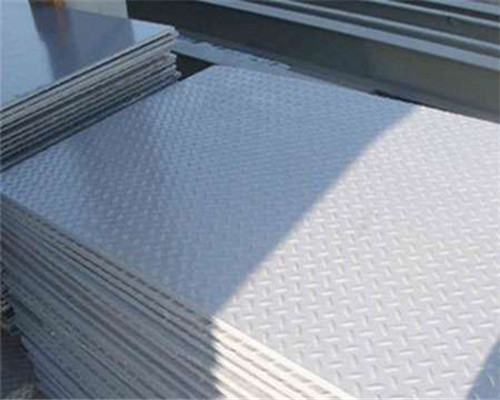 太原利鵬偉業(yè)商貿(mào)有限公司：如何判斷鋼材表面是否有裂紋呢？